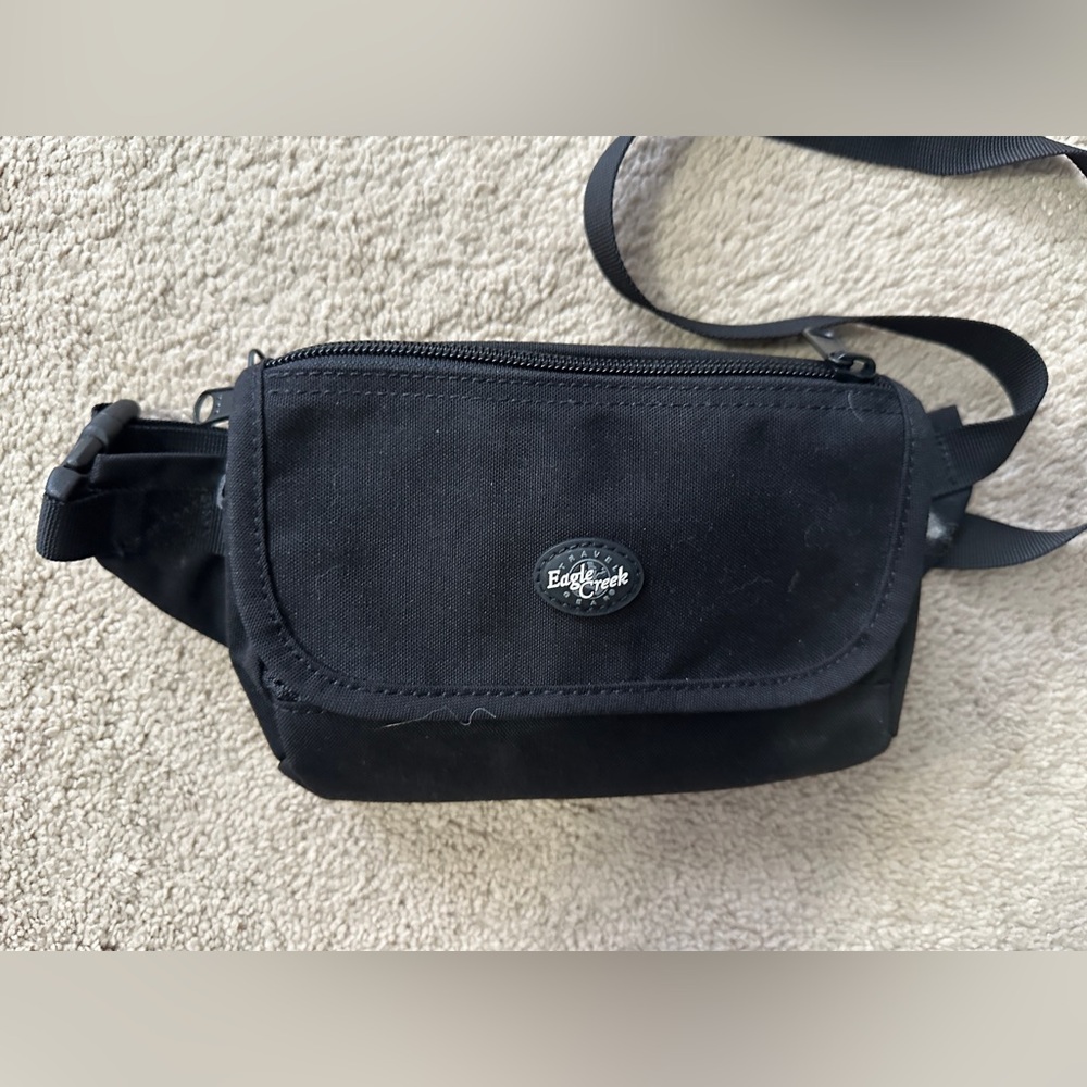 Eagle Creek Black Hip or waist Pack